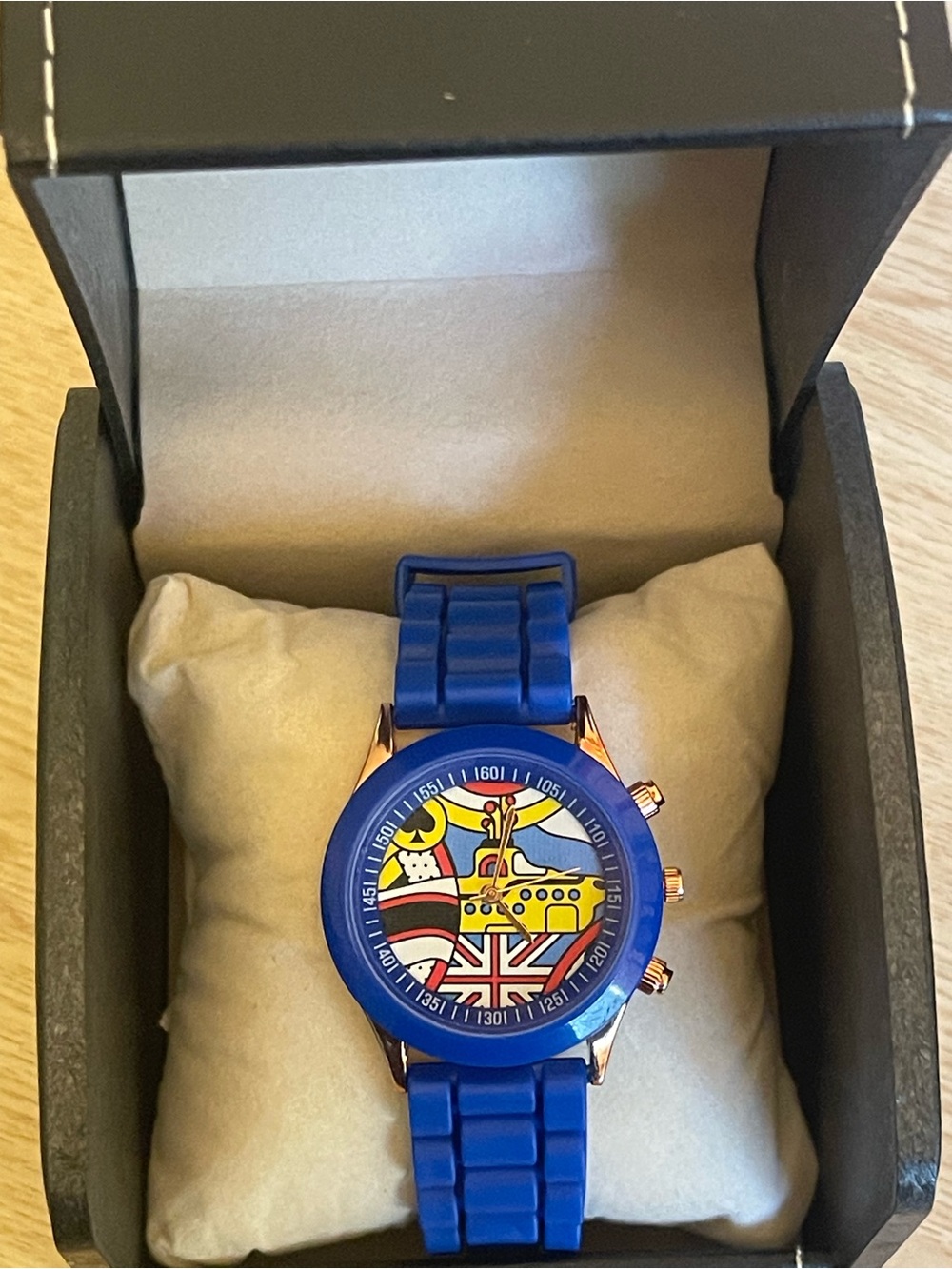 Blue Men's Silicone Strap Watch with Graphic Dial